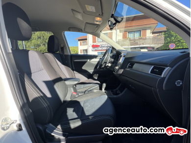 Mitsubishi Outlander — 32