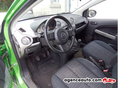 Mazda Mazda 2 — 8