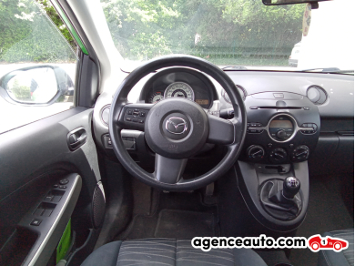 Mazda Mazda 2 — 22
