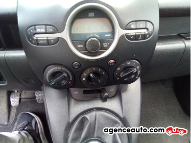 Mazda Mazda 2 — 10