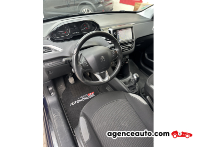 Peugeot 208 — 10