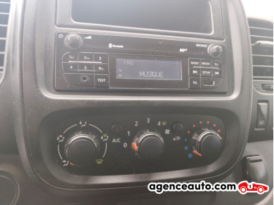 Renault Trafic — 12