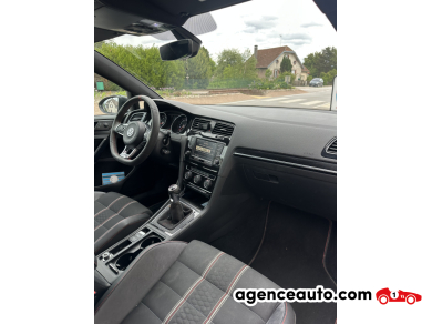 Volkswagen Golf — 17