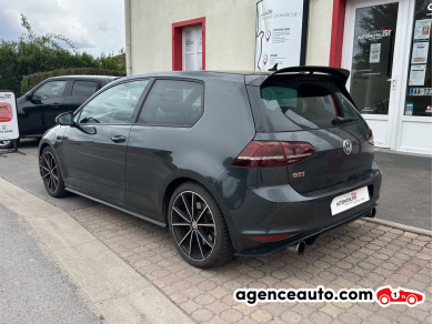 Volkswagen Golf — 7