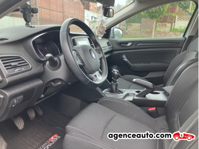 Renault Megane — 12