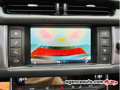 Jaguar XF — 20
