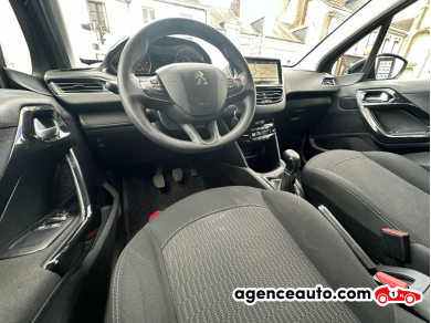 Peugeot 208 — 7