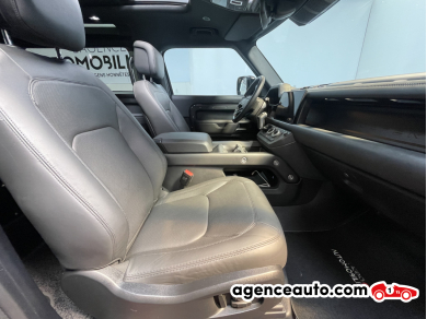 Land Rover Defender — 17