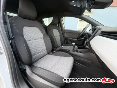 Renault Clio — 12