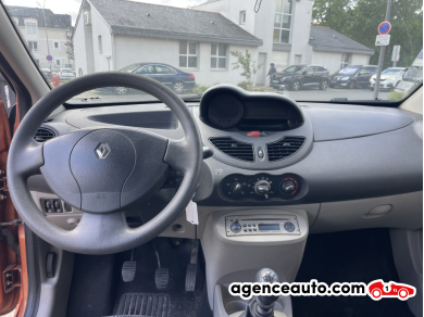 Renault Twingo — 9