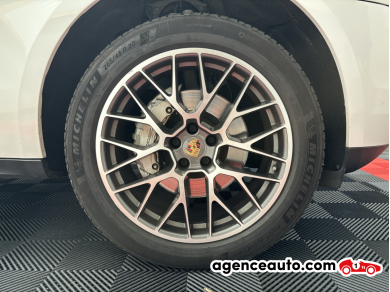 Porsche Macan — 25