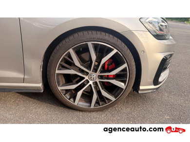 Volkswagen Golf — 23