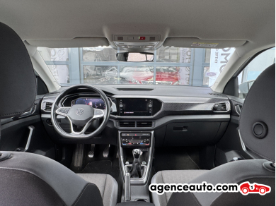 Volkswagen T-Cross — 18