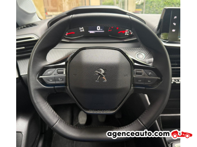 Peugeot 208 — 10