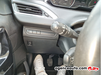 Peugeot 2008 — 32