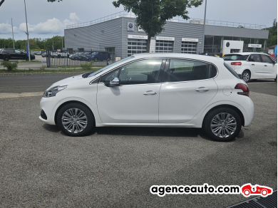Peugeot 208 — 5