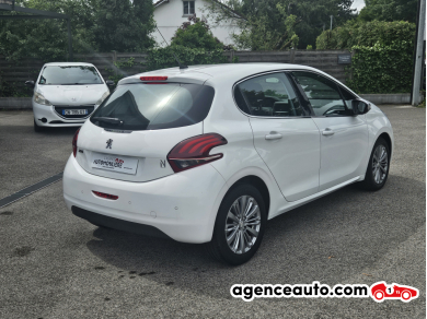 Peugeot 208 — 8