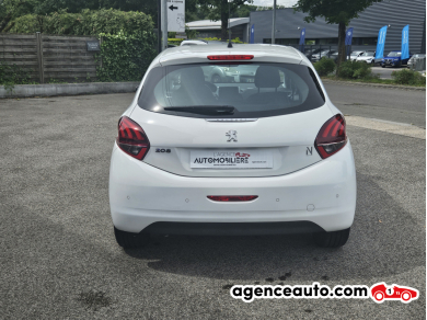 Peugeot 208 — 7