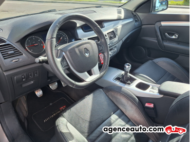 Renault Laguna — 10