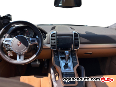 Porsche Cayenne — 12