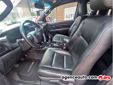 Toyota Hilux — 12