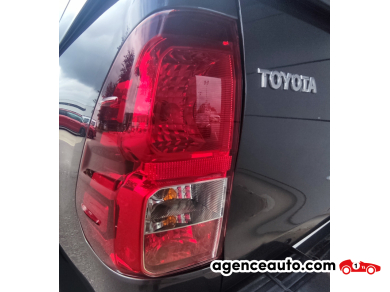 Toyota Hilux — 33