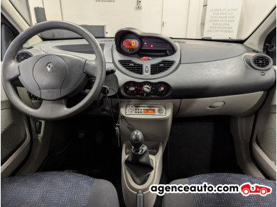 Renault Twingo — 9