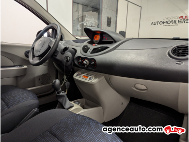 Renault Twingo — 11