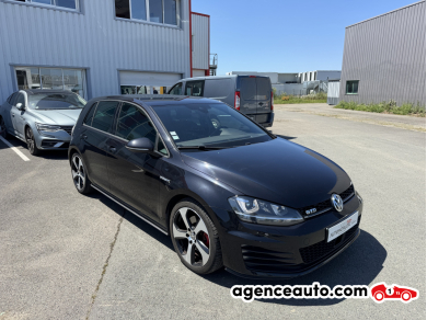 Volkswagen Golf — 3