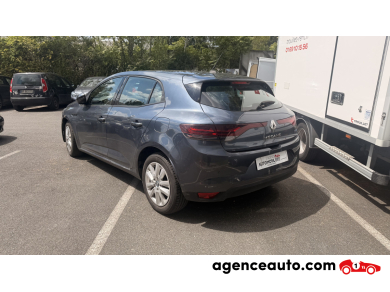 Renault Megane — 5