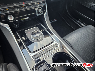 Jaguar XE — 22
