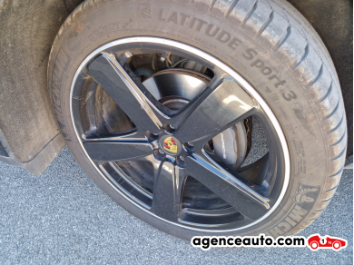 Porsche Macan — 37