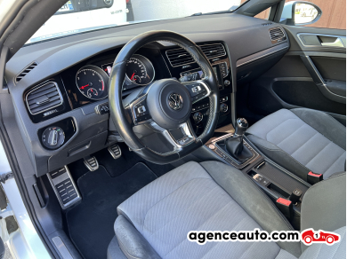 Volkswagen Golf — 32