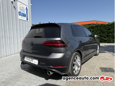 Volkswagen Golf — 3