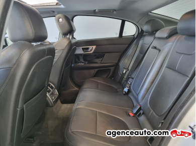 Jaguar XF — 12