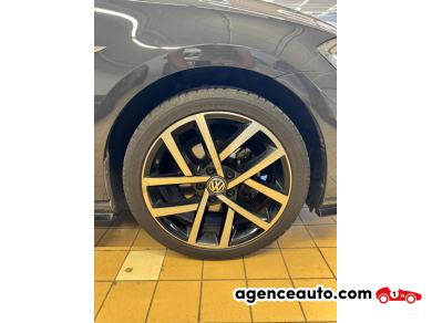 Volkswagen Golf — 32