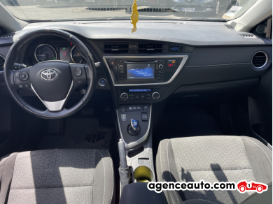 Toyota Auris — 13