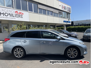Toyota Auris Touring Sport — 8