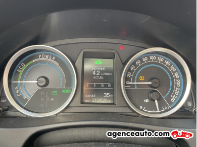 Toyota Auris Touring Sport — 15