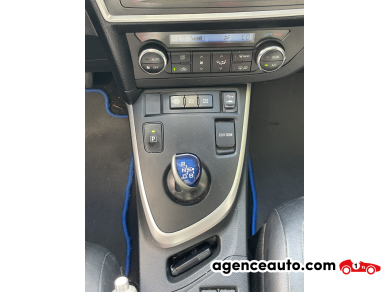 Toyota Auris Touring Sport — 16