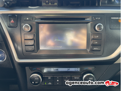 Toyota Auris Touring Sport — 18