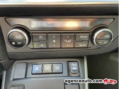Toyota Auris Touring Sport — 20