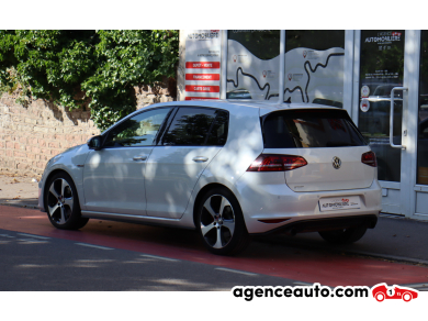 Volkswagen Golf — 5