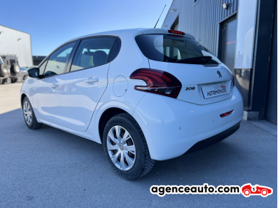 Peugeot 208 — 3