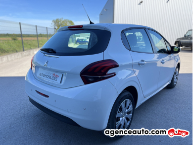 Peugeot 208 — 4
