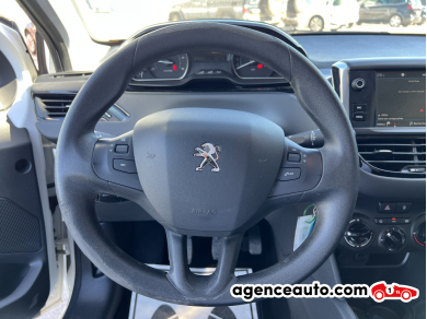 Peugeot 208 — 11