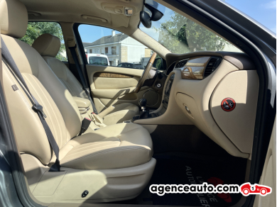 Jaguar X-Type — 12