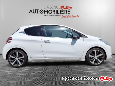 Peugeot 208 — 8