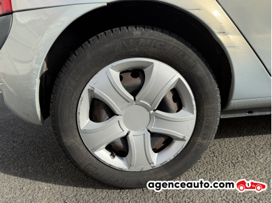 Renault Clio — 23