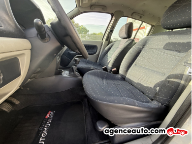 Renault Clio — 10